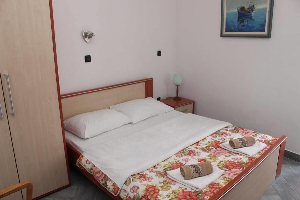 Rooms Laura Medolino Esterno foto